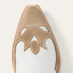Beth Boots