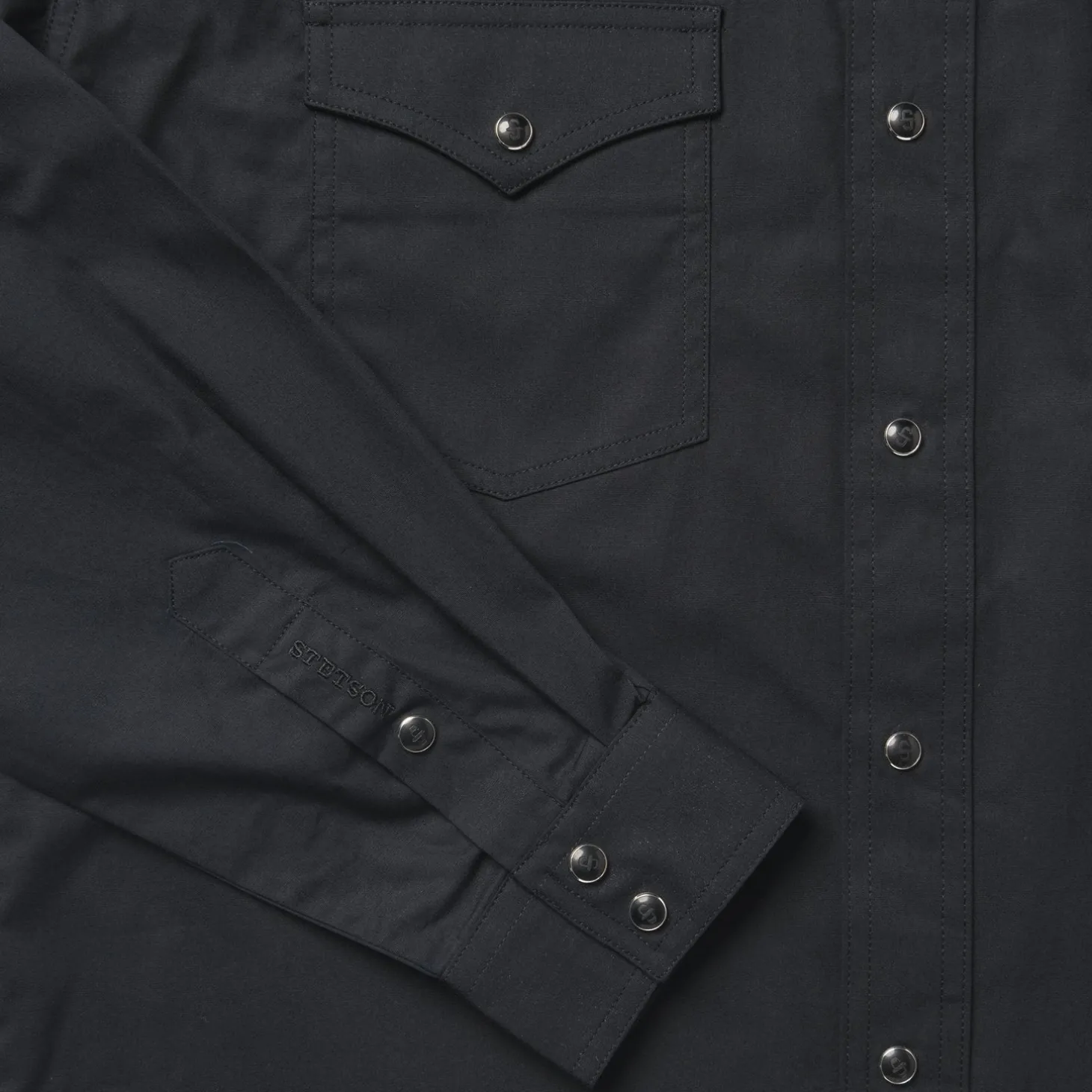 Classic Western Shirt in Black