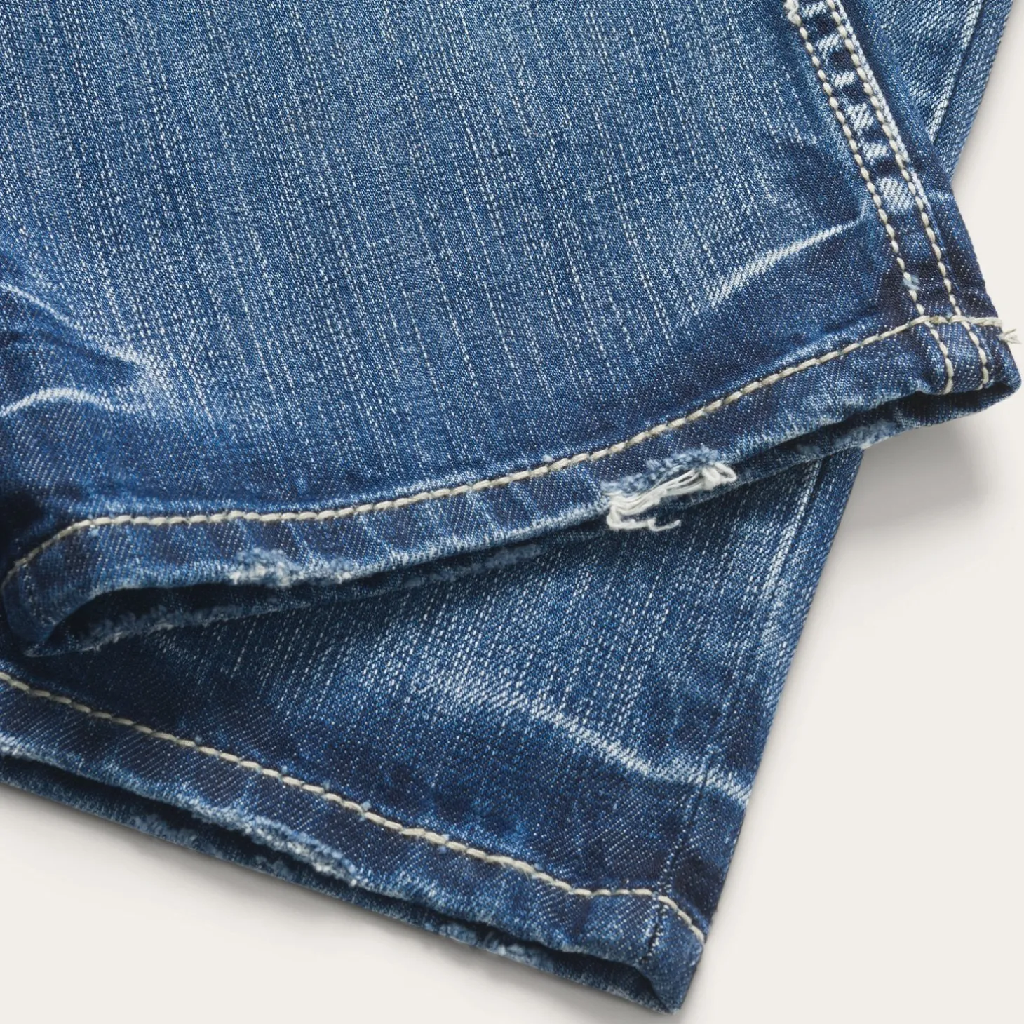 1312 Fit Light Wash Jeans
